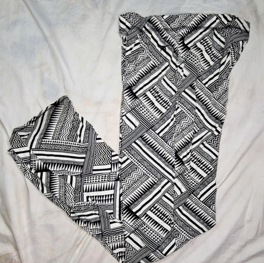 Victoria Secret VS PINK White and Black Stripped Pants
